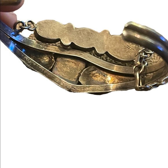 Vintage 1960s Sterling Silver Navajo marked MOP Squash Blossom slave Bracelet - Picture 15 of 16